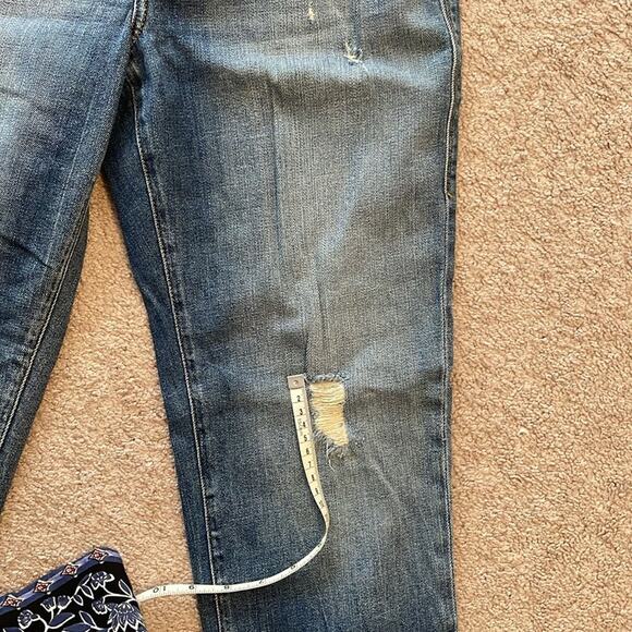 Rock & Republic Womens Size 10 M Distressed Jeans Stretch Straight Leg Faded - Picture 11 of 12